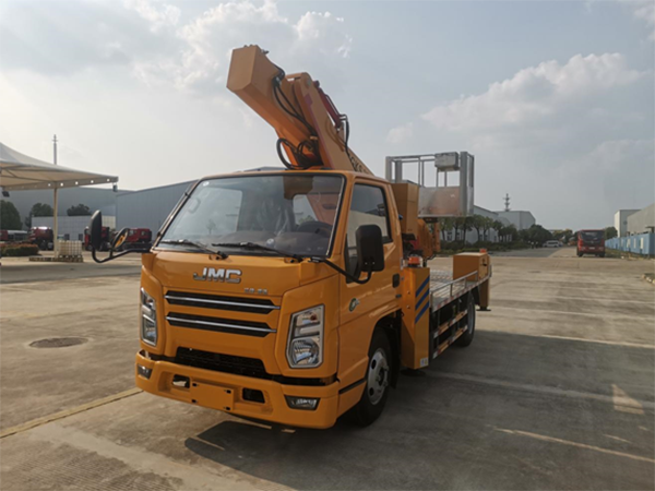 17.5米瑞雅特汽车高空作业车