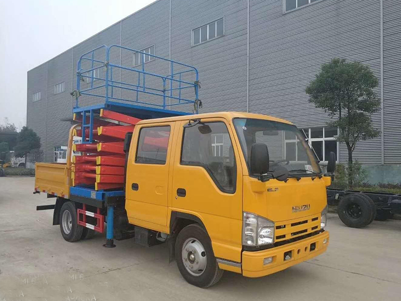 8 米双排高空平台作业车